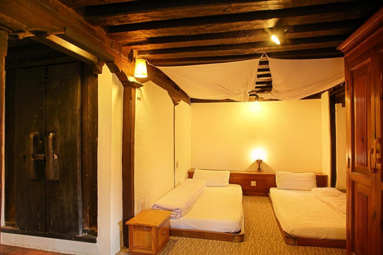 Newa Chen Historic House Unesco Lalitpur Luaran gambar